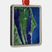 Das John F Kennedy Space Center Silbernes Ornament (Rechts)