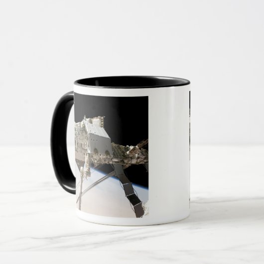 Das kanadische Dextre-Robotersystem Tasse (Vorderseite Links)