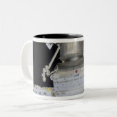 Das Kibo-Labor für das japanische Experimentiermod Zweifarbige Tasse (Vorderseite Links)