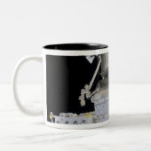 Das Kibo-Labor für das japanische Experimentiermod Zweifarbige Tasse (Links)