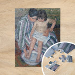 Das Kind im Bad | Mary Cassatt Puzzle<br><div class="desc">The Child's Bath (1893) von der amerikanischen Impressionistin Mary Cassatt. Die Originalkunst ist ein Ölgemälde auf der Leinwand,  das ein Portrait einer Mutter darstellt,  die ihrem Kind ein Bad gibt. Verwenden Sie die Entwurfstools,  um einen benutzerdefinierten Text hinzuzufügen oder das Bild zu personalisieren.</div>