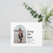 Das Knoten Modernes Foto Save the Date binden Ankündigungspostkarte (Stehend Vorderseite)