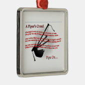 Das Kredo des Pfeifers Ornament Aus Metall (Rechts)