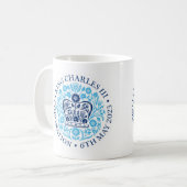 Das KrönungsEmblem des Königs Charles 2023 Kaffeetasse (Vorderseite Links)