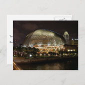 Das Kulturzentrum Singapurs am Abend in Durian Postkarte (Vorne/Hinten)
