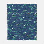 Das Lagoon-Muster des weißen Lotus Alligator Fleecedecke (Vorderseite)