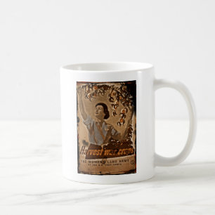 Das Land-Armee-Ernten der Frauen Kaffeetasse