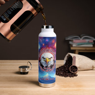 Das Land der Freien Zuhause Brauner Adler Feuerwer Trinkflasche