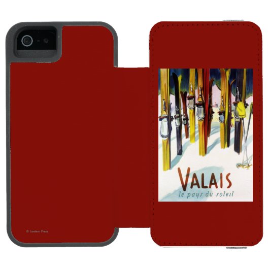 Das Land des Sonnenscheins - Skis stehend im Incipio iPhone Geldbeutel-Hülle (Folio Geöffnet)