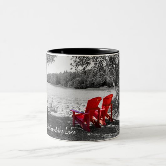 Das Leben am See ist besser Zweifarbige Tasse (Mittel)