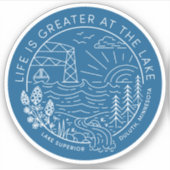 Das Leben am See ist größer - weiß auf blau Aufkleber (Vorderseite)