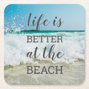 Das Leben am Strand ist besser bei Typografie des  Rechteckiger Pappuntersetzer