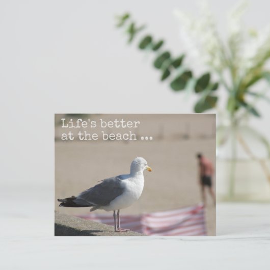 Das Leben am Strand ist besser - Fun Zitat Postkar Postkarte (Stehend Vorderseite)