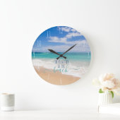 Das Leben am Strand ist besser Große Wanduhr (Zuhause)
