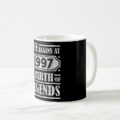 Das Leben beginnt 1997 mit der Geburt der Legende  Kaffeetasse (VorderseiteRechts)