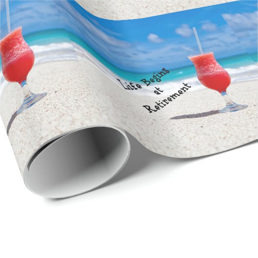 Das Leben beginnt bei der Pension - frostiges Getr Geschenkpapier (Rolleneckpunkt)