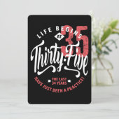 Das Leben beginnt mit 35 | 35. Geburtstag Karte (Stehend Vorderseite)