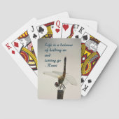 Das Leben der Libellen ist eine Balance-Holding au Spielkarten (Rückseite)