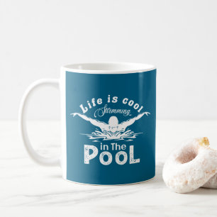 Das Leben der Schwimmliebhaber ist im Schwimmbad C Kaffeetasse