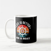 Das Leben ist besser am Bootslenkrad Retro-Boot Kaffeetasse (Links)