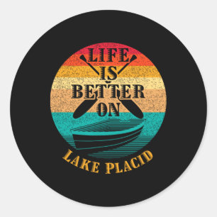 Das Leben ist besser am Lake Placid, lustiger Boot Runder Aufkleber