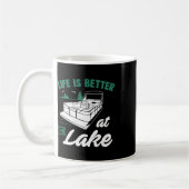 Das Leben ist besser am See - Pontoonboot-Geschenk Kaffeetasse (Links)
