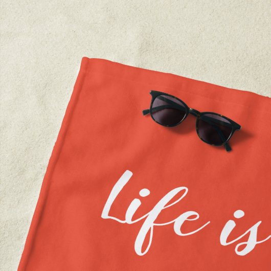 Das Leben ist besser am Strand rosa Korallenriff G Strandtuch (Beispiel)