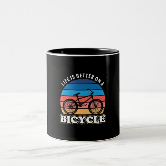 Das Leben ist besser auf dem Fahrrad Zweifarbige Tasse (Mittel)
