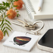 Das Leben ist besser auf den Felsen. Kletterer Schlüsselanhänger (Vorderseite rechts)