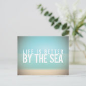 Das Leben ist besser durch die Sea Beach Landschaf Postkarte (Stehend Vorderseite)