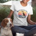 Das Leben ist besser mit einem Beagle Retro-Sonnen T-Shirt<br><div class="desc">Dieses Design kann in dem Bereich personalisiert werden, der durch das Ändern des Fotos und/oder Textes zur Verfügung gestellt wird. Sie können auch angepasst werden, indem Sie auf Vorlage personalisieren klicken und dann auf die Schaltfläche klicken, um weitere Optionen anzupassen, um die Hintergrundfarbe zu löschen oder zu ändern, Text hinzuzufügen,...</div>