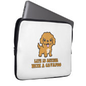 Das Leben ist besser mit einem Cavapoo - Funny Dog Laptopschutzhülle (Vorne Rechts)