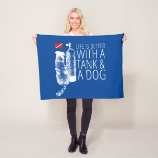 Das Leben ist besser mit einem Tank und einer Hund Fleecedecke