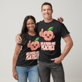 Das Leben ist besser mit Pfirsichen T-Shirt (Unisex)