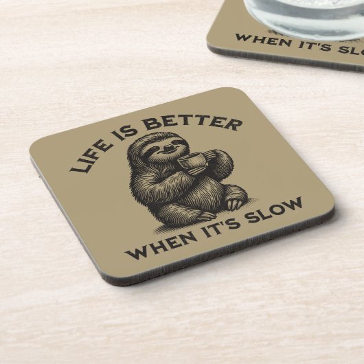 Das Leben ist besser, wenn es langsam Friedlich ru Getränkeuntersetzer (Linke Seite)