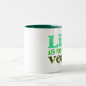 Das Leben ist besser Zweifarbige Tasse (Mittel)