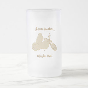 Das Leben ist ein Abenteuer, genieße die Fahrt Mattglas Bierglas