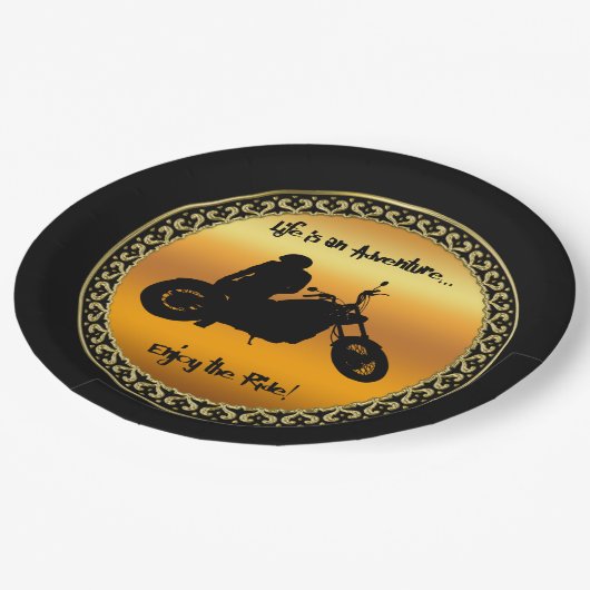 Das Leben ist ein Abenteuer genießen Sie die Fahrt Pappteller (Schrägansicht)