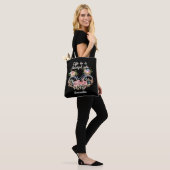 Das Leben ist ein schöner Reisetext Frühlingsflore Tasche (Am Model)