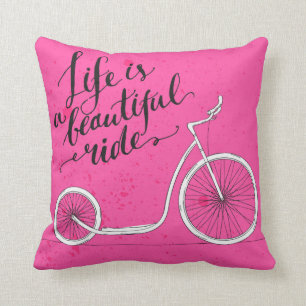 Das Leben ist ein schönes Fahrrosa Kissen
