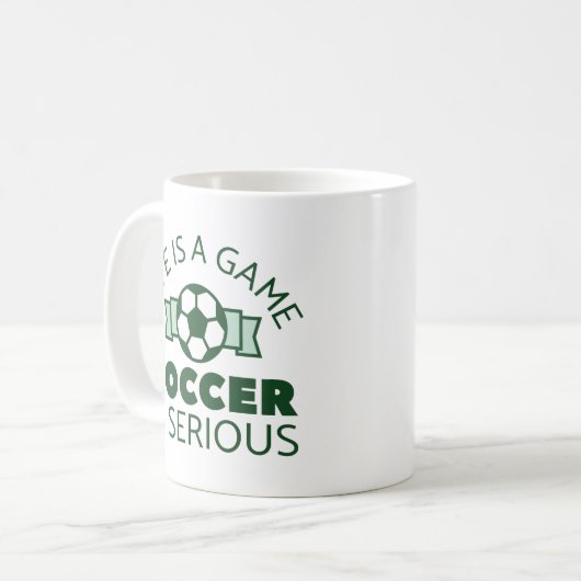 Das Leben ist ein Spiel Fußball ist ernst Kaffeetasse (Vorderseite Links)