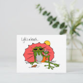 Das Leben ist ein Strand... Cartoon Frog am Strand Postkarte (Stehend Vorderseite)