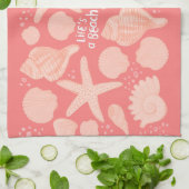 Das Leben ist ein Strand rosa Muscheln in Rosa Geschirrtuch (Gefaltet)