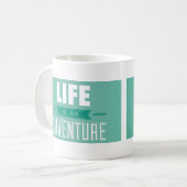 Das Leben ist eine Abenteuer-Inspiration Kaffeetasse (Vorderseite Links)
