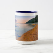 Das Leben ist eine Reise, der Strand ist mein Ziel Zweifarbige Tasse (Mittel)