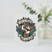 Das Leben ist hart, so bist du es auch Postkarte (Stehend Vorderseite)