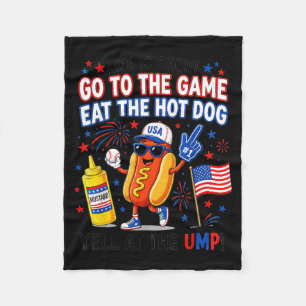 Das Leben ist kurz, geh zum Spiel, iss den Hot Dog Fleecedecke
