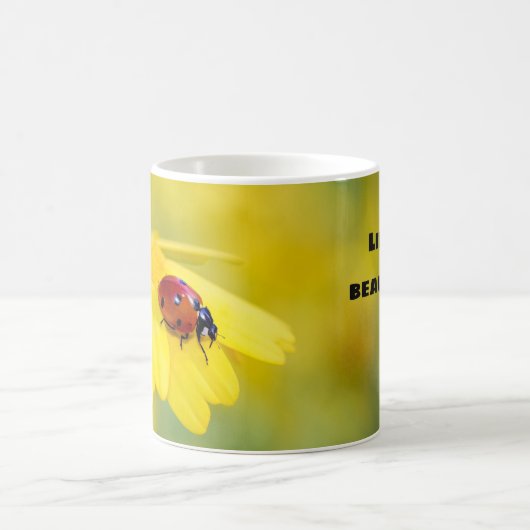 Das Leben ist schön - Ladybug Kaffeetasse (Mittel)