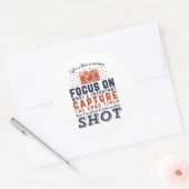 Das Leben ist wie ein Zitat eines Fotografen Runder Aufkleber (Umschlag)