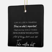 Das Leben ist wie eine Kamera Keramikornament (Links)